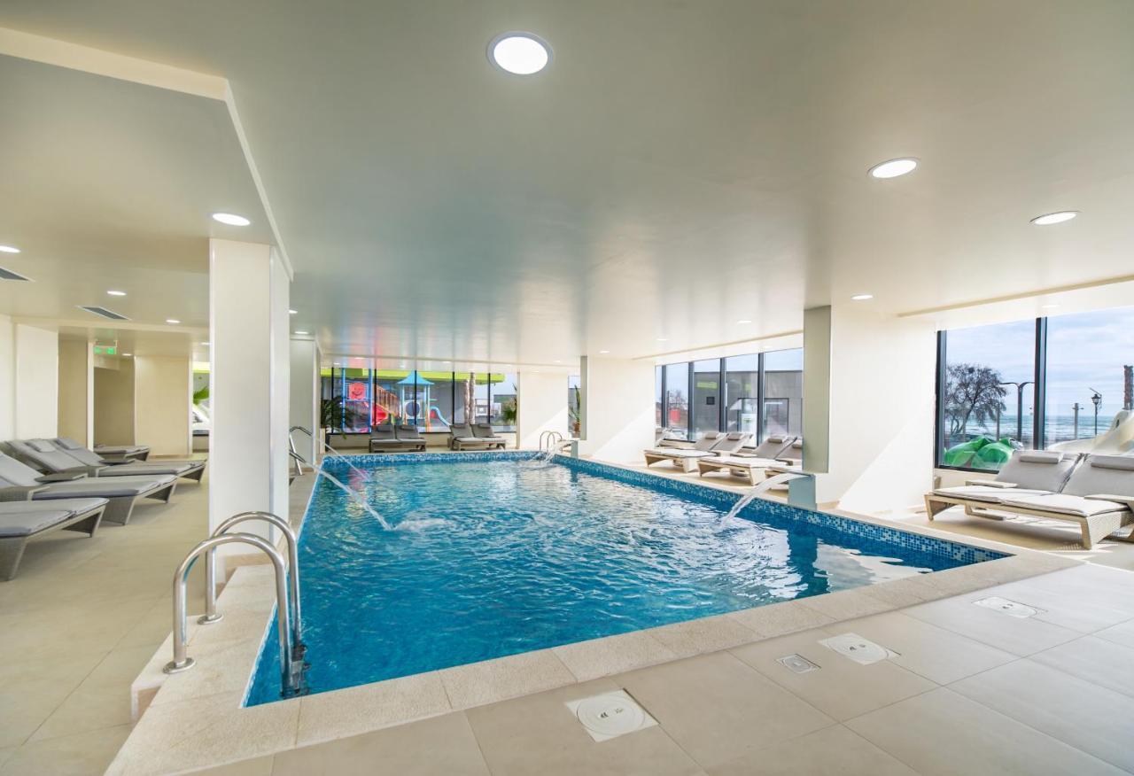 Crystal 26 Apartment - Spa Pool Beach Resort Năvodari Buitenkant foto